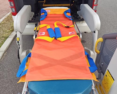 介護タクシー ストレッチャー